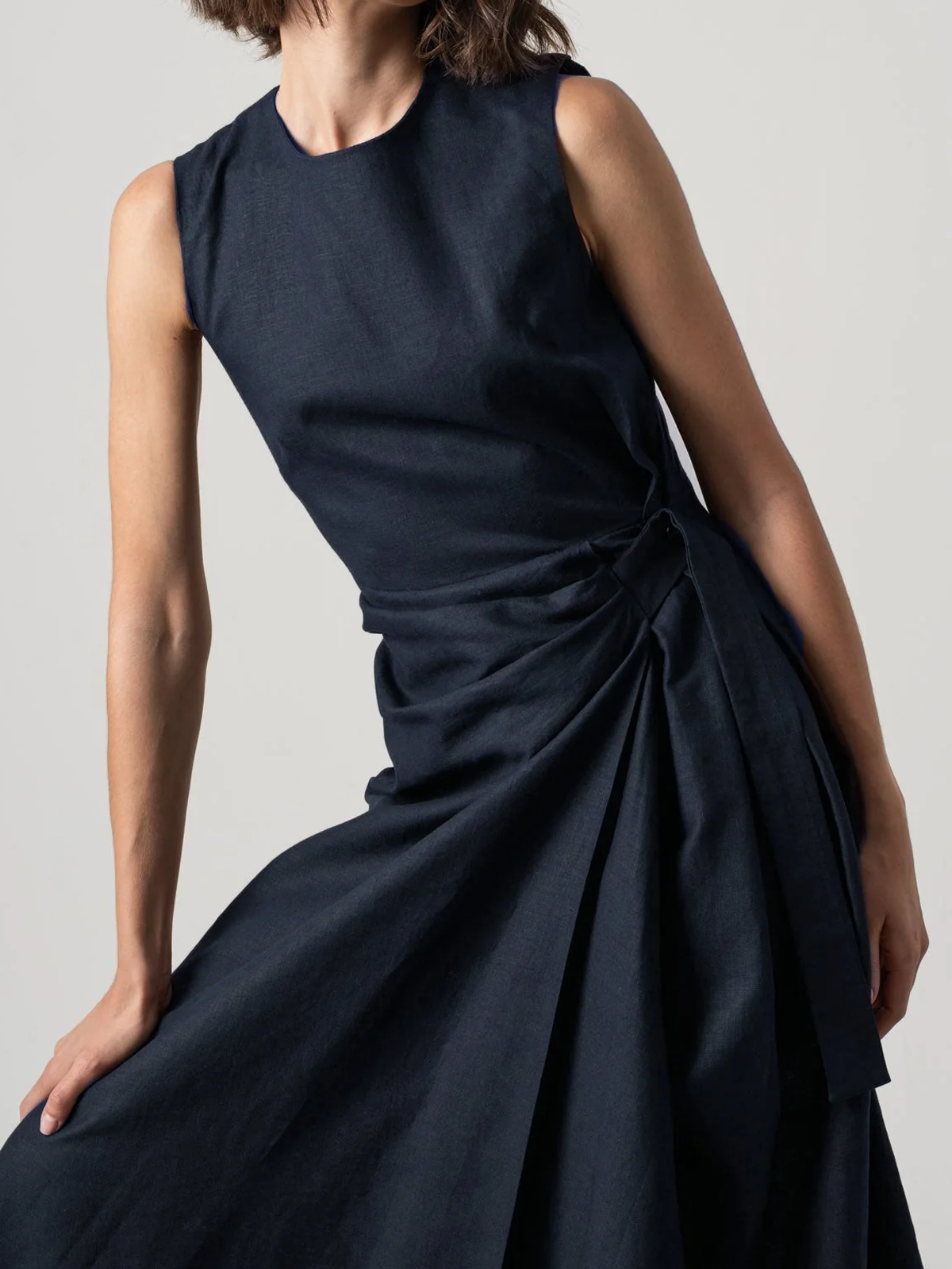 Linen Crew Neck Pleated Sleeveless Midi Dress